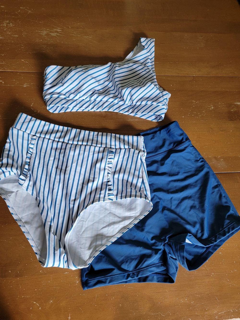 3 Piece Bikini Set One Shoulder Top With Two Coordinating Bottoms Blue/White S